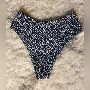 High waist bikini cheeky bikini bottoms swimwear size small black & white NWT